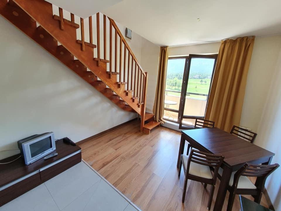 אפרטהוטל רזלוג Sunny Duplex With Spectacular View In Terra Complex מראה חיצוני תמונה
